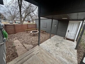 320 S Manhattan Ave in Manhattan, KS - Building Photo - Building Photo