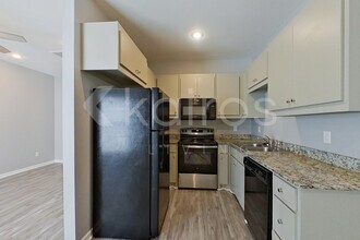 10005 W 20th St in Little Rock, AR - Foto de edificio - Building Photo