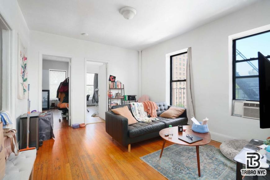 258 E 112th St in New York, NY - Building Photo