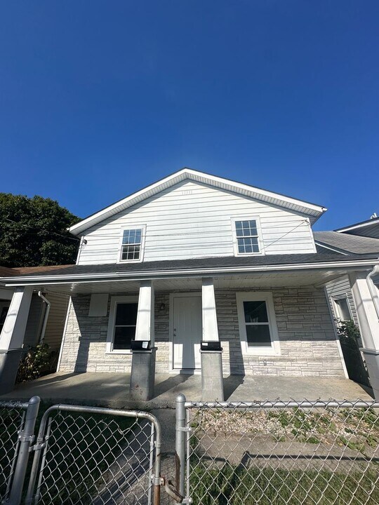 821 Martin Ave in Hamilton, OH - Building Photo