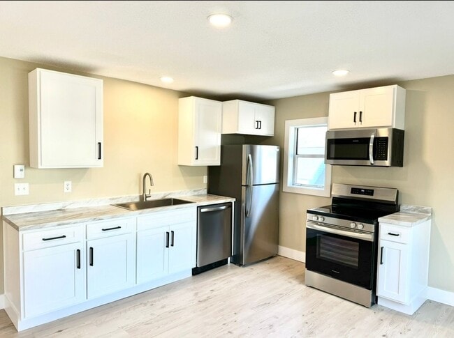 21 Camp St in Jamestown, NY - Building Photo - Building Photo