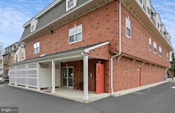 1244 Kings Hwy-Unit -C in Swedesboro, NJ - Foto de edificio - Building Photo