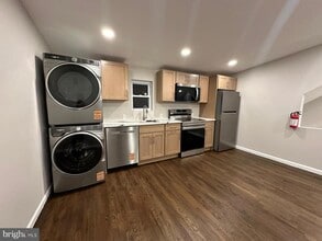 936 Oakmont St in Philadelphia, PA - Building Photo - Building Photo