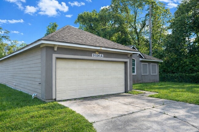 property at 9104 N Green River Dr