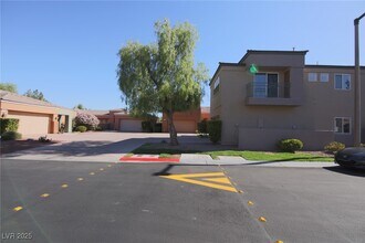 644 Chase Tree St in Las Vegas, NV - Building Photo - Building Photo
