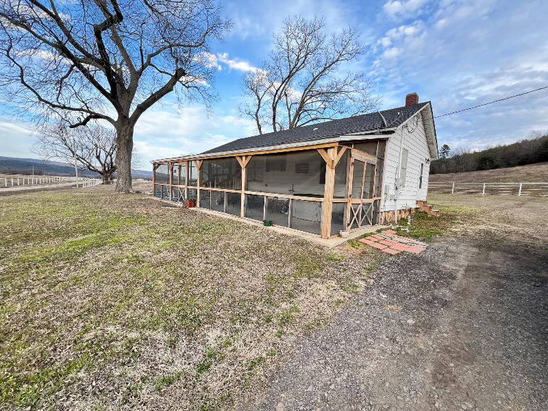 14720 Walnut Grove Rd in Havana, AR - Building Photo