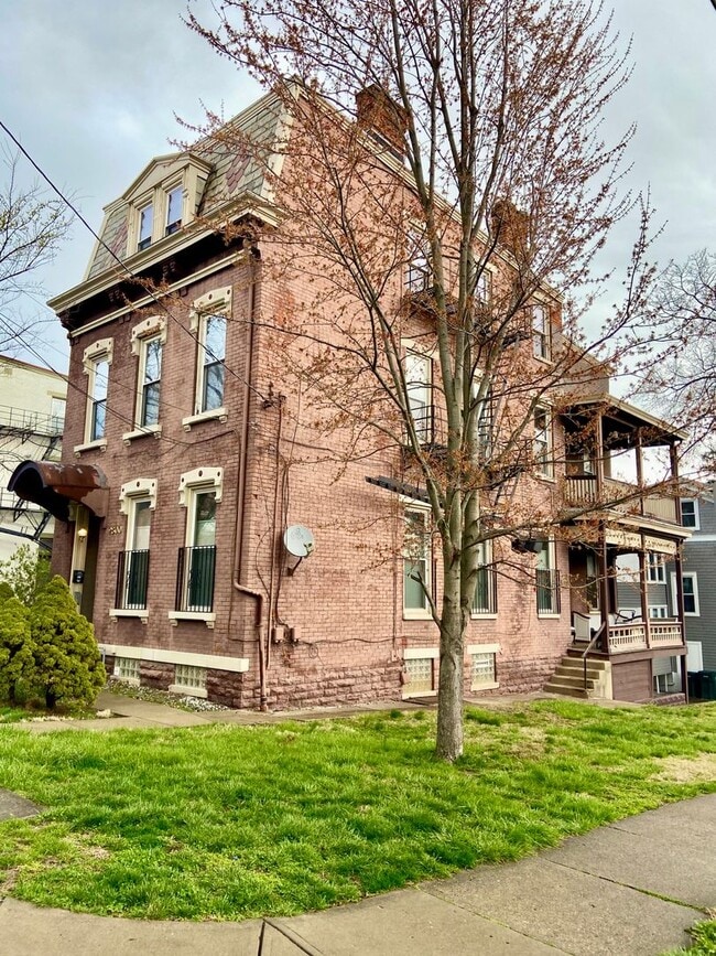 2800 Euclid Ave in Cincinnati, OH - Building Photo - Building Photo