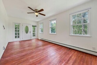 101 Eton Downs in Cortlandt, NY - Building Photo - Building Photo