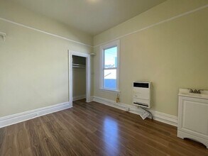 2126 Dwight Way, Unit 9 in Berkeley, CA - Building Photo - Building Photo