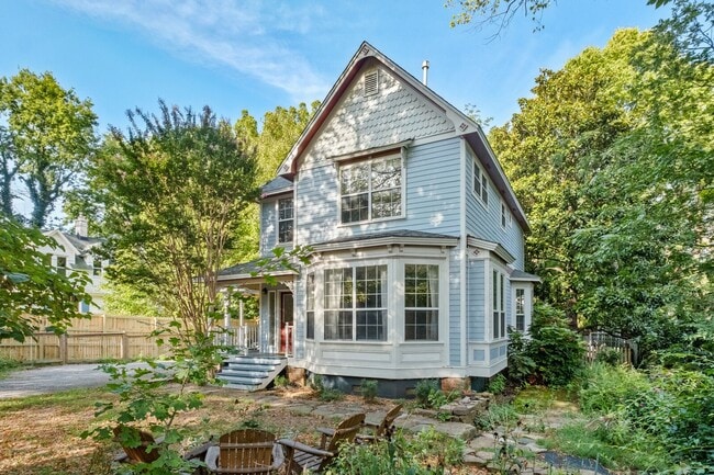 property at 689 S Willow Ave