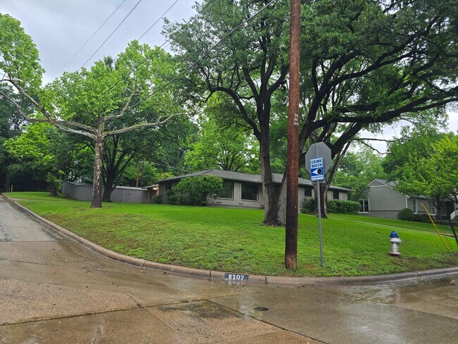8107 San Leandro Dr in Dallas, TX - Building Photo - Building Photo