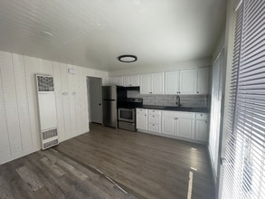 951 N Redwood Rd in Salt Lake City, UT - Building Photo - Building Photo