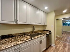 2375 S Linden Ct, Unit 208S in Denver, CO - Building Photo - Building Photo