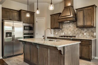 4112 NW 152nd Terrace in Edmond, OK - Building Photo - Building Photo