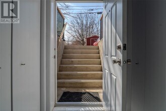 1527 CENTRAL in Windsor, ON - Building Photo - Building Photo