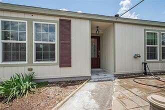 16006 Glen Mar Dr in Houston, TX - Foto de edificio - Building Photo