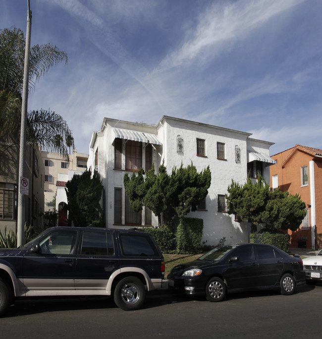 129 S Edgemont St in Los Angeles, CA - Building Photo - Building Photo