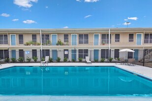 Villa Nueva Apartments in Houston, TX - Building Photo