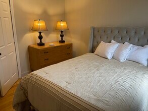 1715 Arlington Ave in Pittsburgh, PA - Foto de edificio - Building Photo