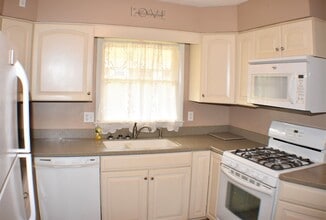 209 West Ave in Red Lion, PA - Building Photo - Building Photo