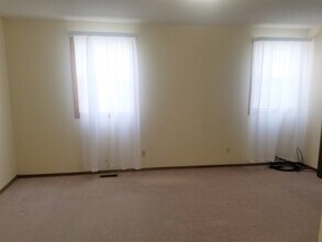 2802 S Linden St in Wichita, KS - Building Photo - Building Photo