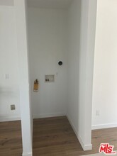 5724 S Manhattan Pl in Los Angeles, CA - Building Photo - Building Photo