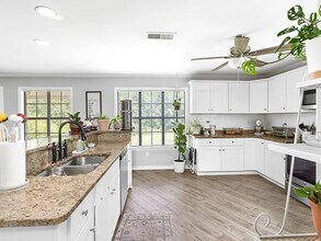 66 Tunstall Valley Cove in Byhalia, MS - Building Photo - Building Photo