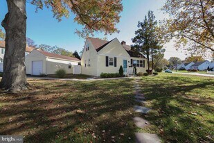 521 5th Ave in Barrington, NJ - Building Photo