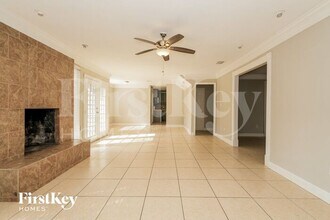 17327 Rolling Creek Dr in Houston, TX - Building Photo - Building Photo