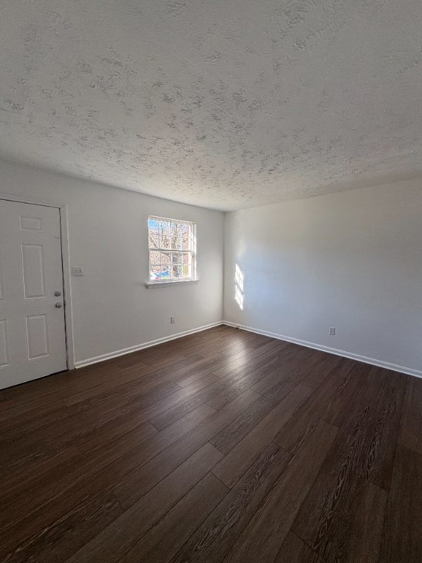 1400 Branders Bridge Rd in Colonial Heights, VA - Foto de edificio - Building Photo