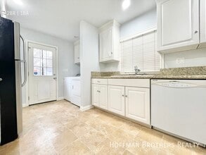 806 N Las Palmas Ave in Los Angeles, CA - Building Photo - Building Photo