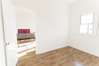 132 S Mountain View Ave in Los Angeles, CA - Building Photo - Building Photo