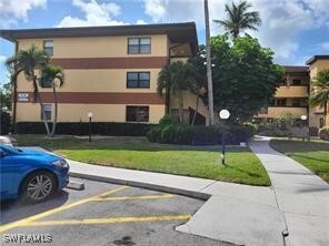 6136 Whiskey Creek Dr in Ft. Myers, FL - Building Photo