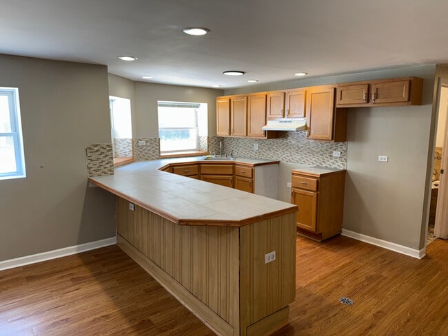 5331 W 24th Pl in Cicero, IL - Foto de edificio - Building Photo