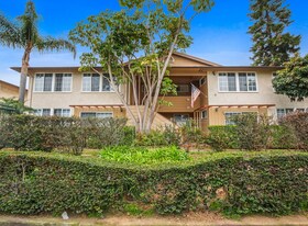 6670 W 86th Pl in Los Angeles, CA - Building Photo