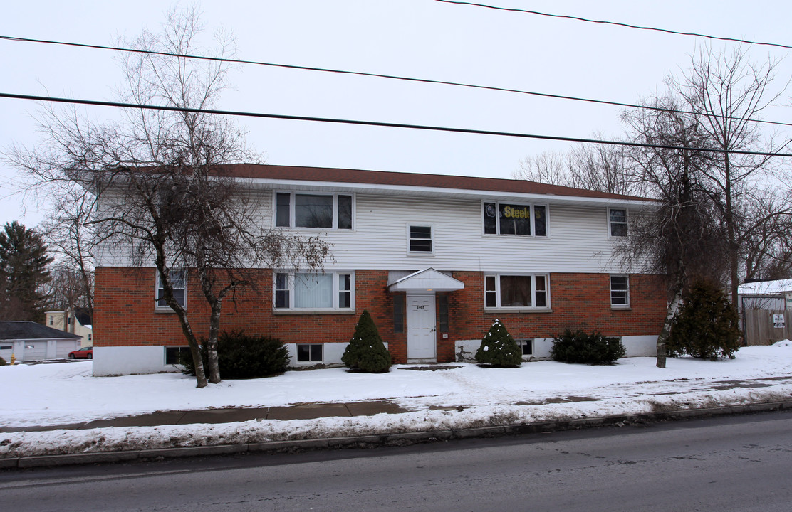 1405 Valley Dr in Syracuse, NY - Building Photo