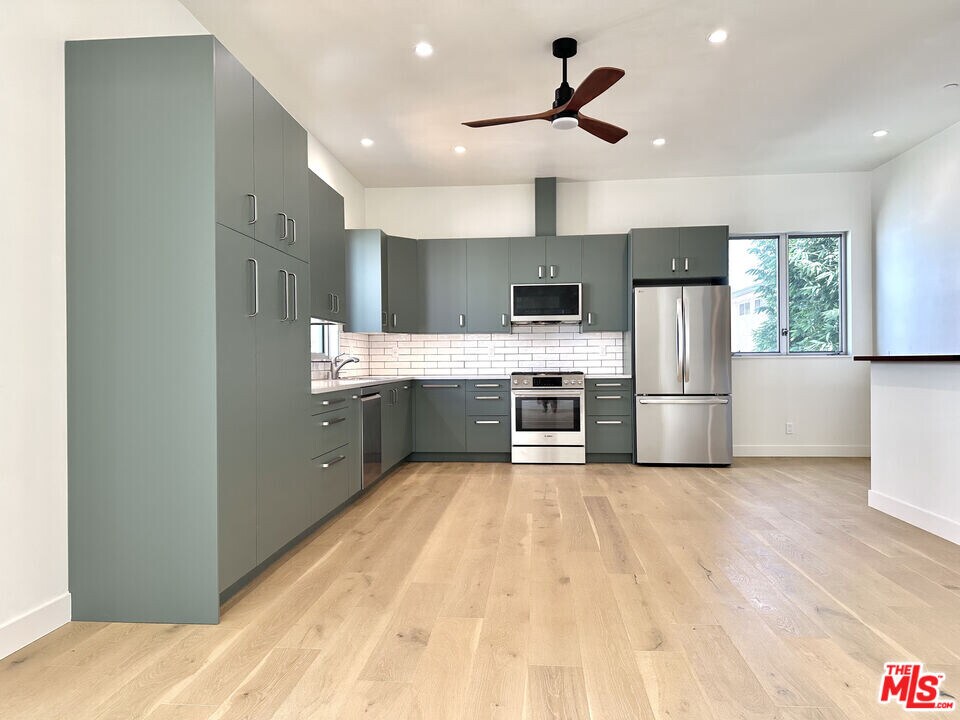 1842 9th St in Santa Monica, CA - Building Photo