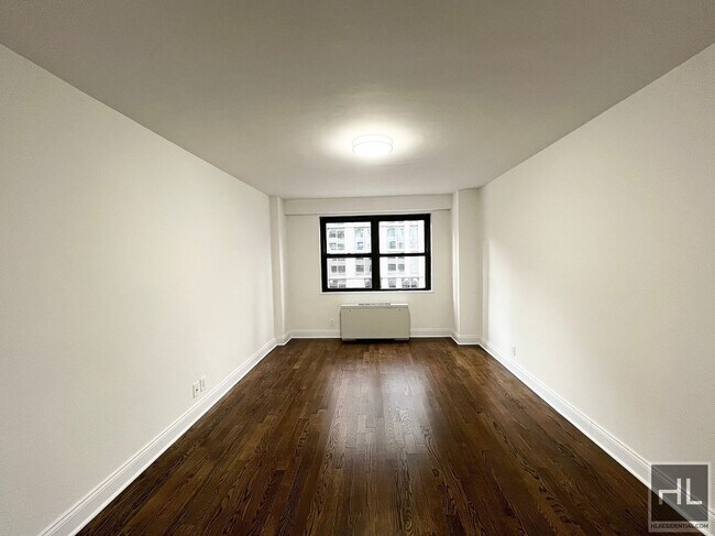 East 89 Street in New York, NY - Building Photo - Building Photo