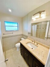 5170 SW 40th Ave in Fort Lauderdale, FL - Foto de edificio - Building Photo