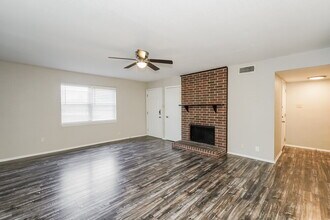 1008 Autumn Oak Dr in Denton, TX - Building Photo - Building Photo