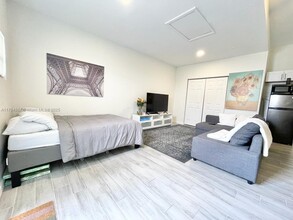 154 SW 23rd Ln in Miami, FL - Building Photo - Building Photo