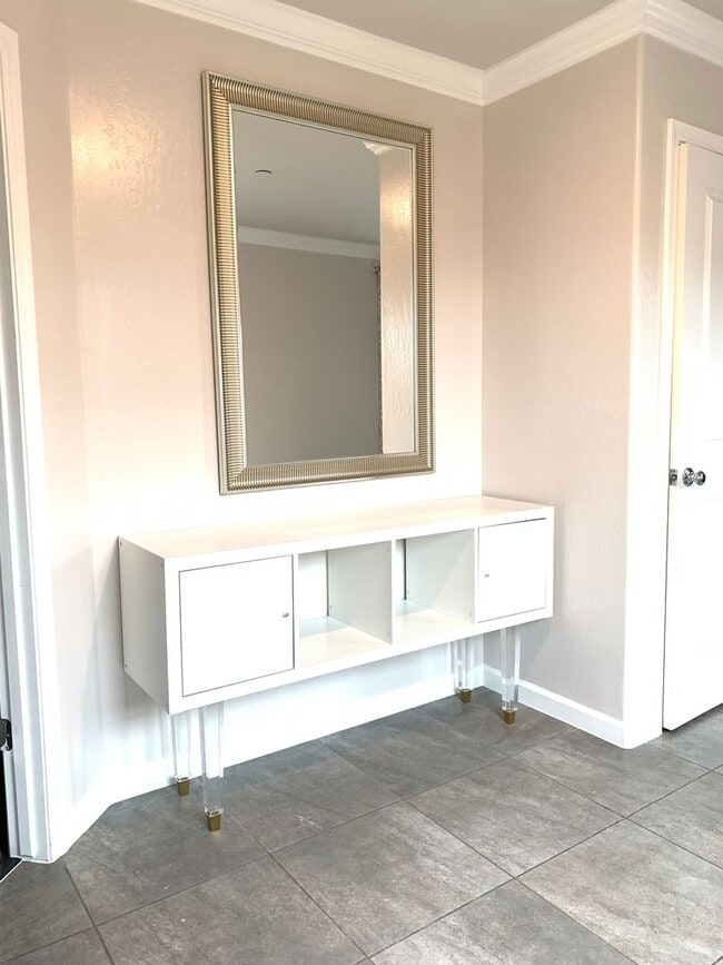 6115 Esmerelda Ave. in Bakersfield, CA - Building Photo - Building Photo