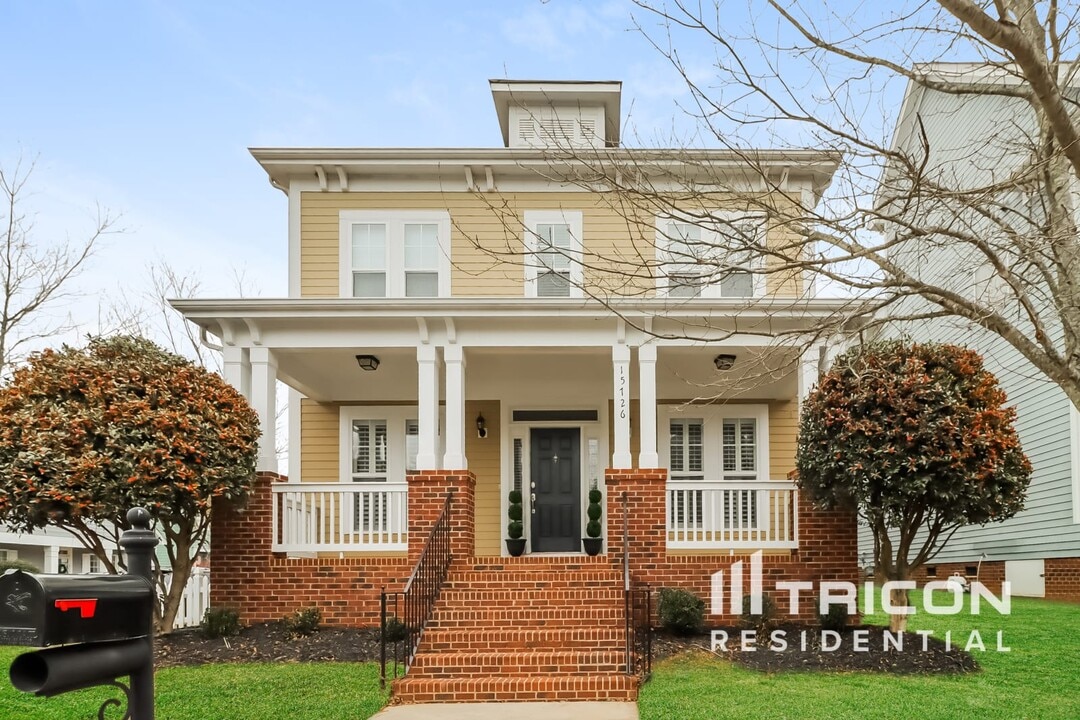 15726 Taviston St in Huntersville, NC - Building Photo