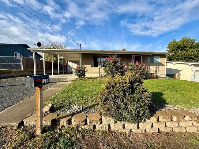 1240 Boston St in Clarkston, WA - Building Photo - Building Photo