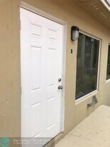 709 8th St in West Palm Beach, FL - Building Photo