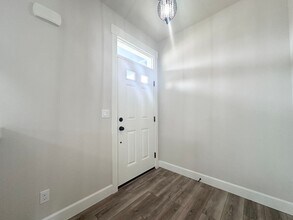 19561 Molalla Ave in Oregon City, OR - Building Photo - Building Photo