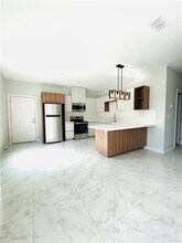 902 Hidden Hls St-Unit -1 in Mission, TX - Building Photo - Building Photo