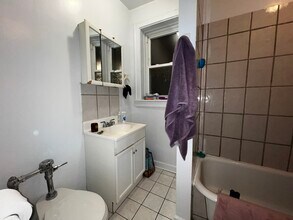 3053 W Argyle St in Chicago, IL - Building Photo - Building Photo