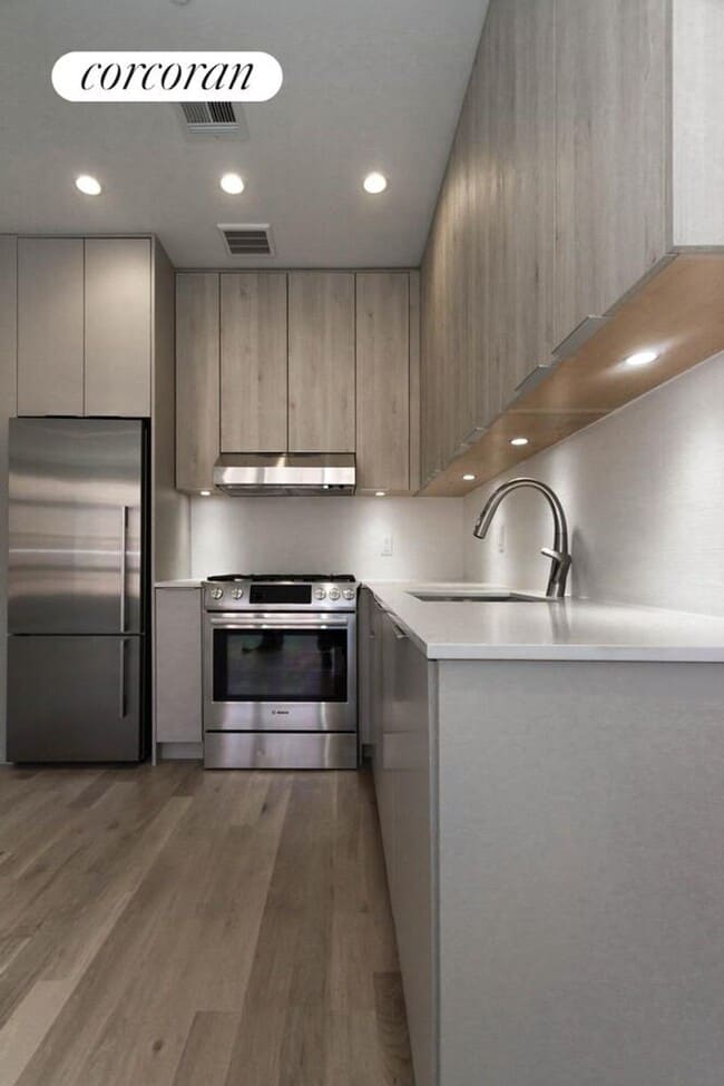 664 Jefferson Ave in Brooklyn, NY - Building Photo - Building Photo