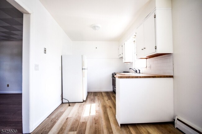 20 N 13th St in Haledon, NJ - Building Photo - Building Photo